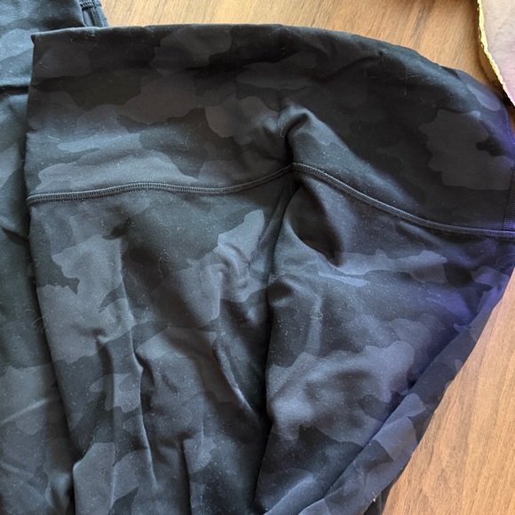 Lululemon Wunder Legging - Picture 2 of 7